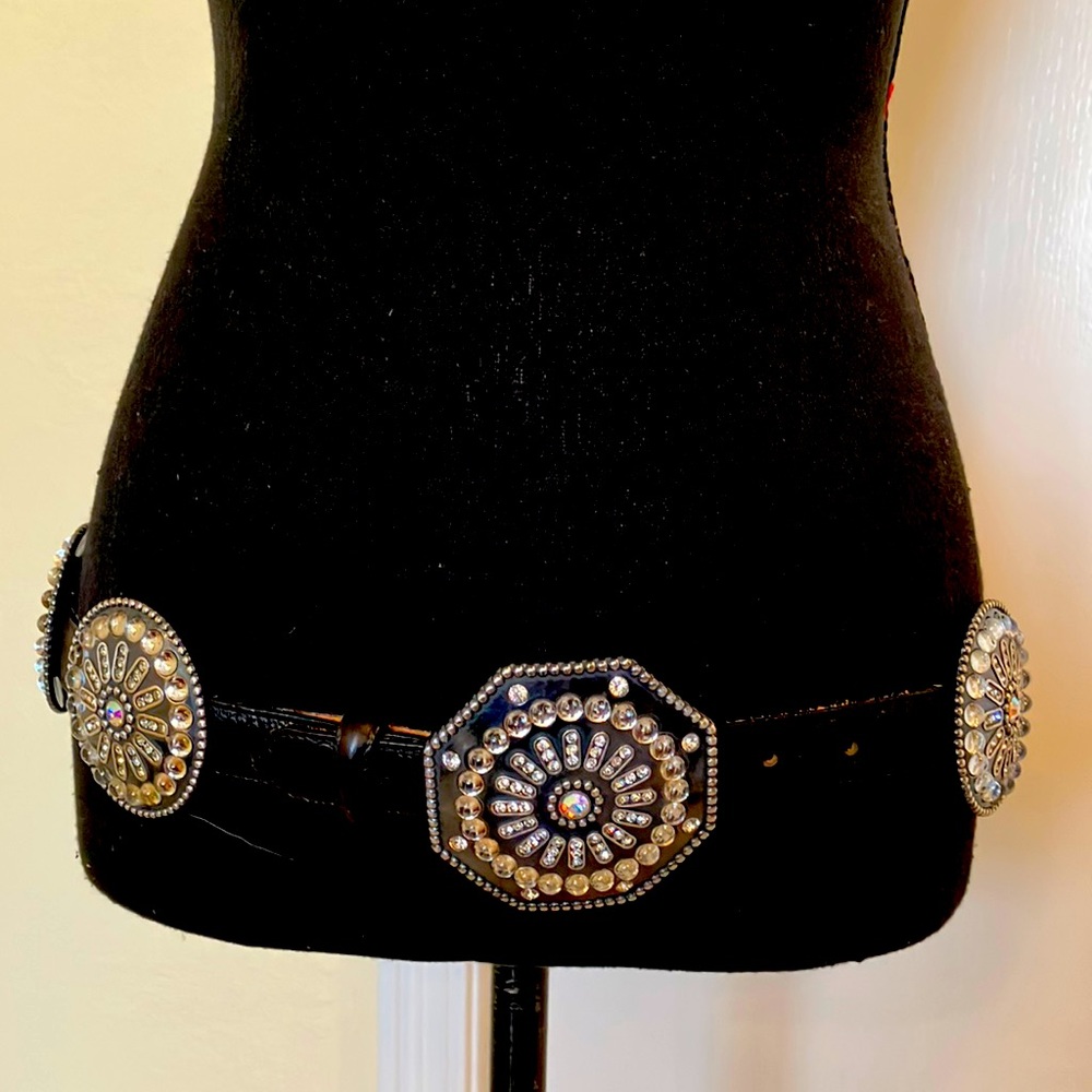 🖤🤠Vintage Western Tony Lama Black Ostrich Leather Concho Belt. W-Size M (41”)